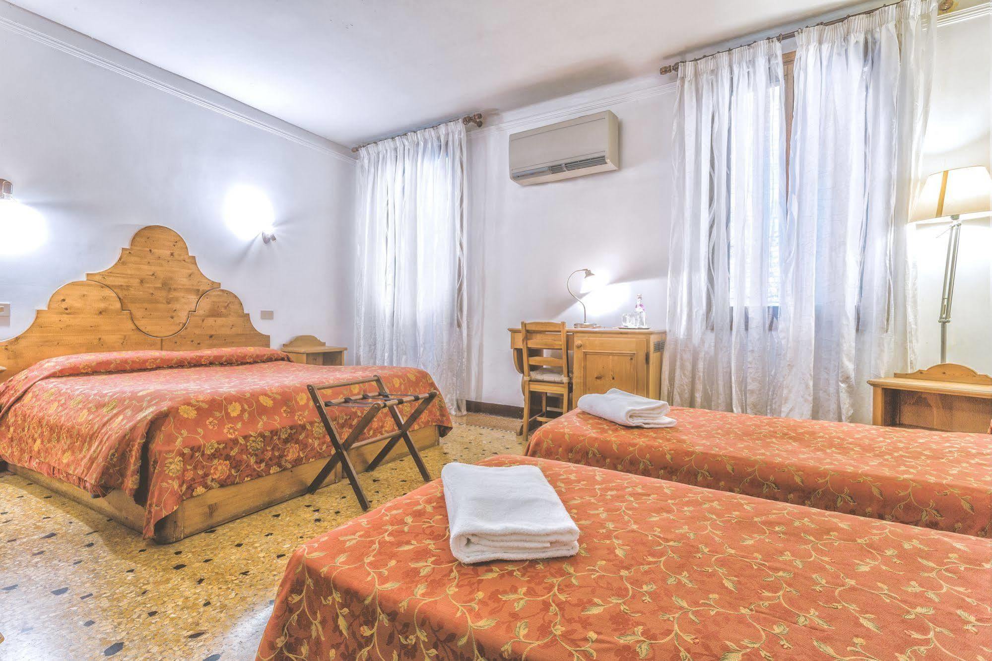 Locanda Bareteri ヴェネツィア エクステリア 写真